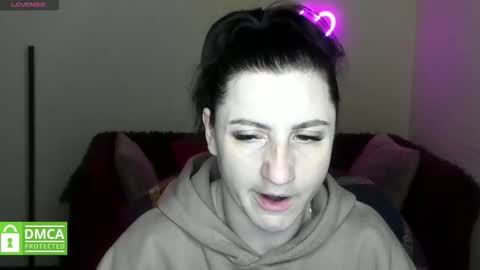 Jenya online show from November 2025 06:30:01 PM