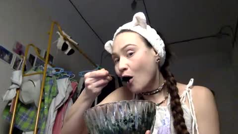 Snapshot of muse_online chatting on February 2025 04:24:01 PM Muse Ali  online show from February 2025 04:24:01 PM