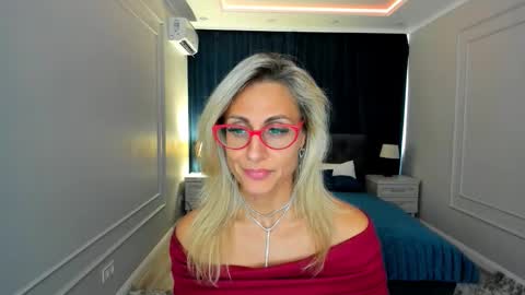 Diana online show from September 2025 11:45:01 AM