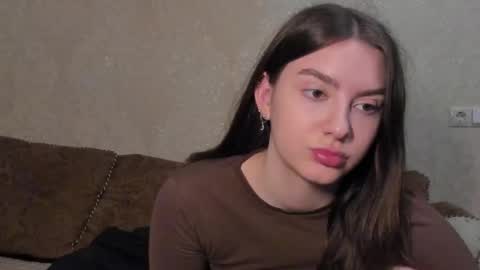 Snapshot of muuur_fam1 chatting on November 2025 06:42:02 PM HEY online show from November 2025 06:42:02 PM