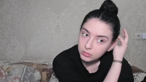 Snapshot of muuur_love chatting on April 2026 05:34:01 PM cute couple online show from April 2026 05:34:01 PM