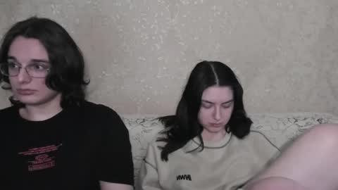 Snapshot of muuur_love chatting on April 2026 07:42:01 PM cute couple online show from April 2026 07:42:01 PM