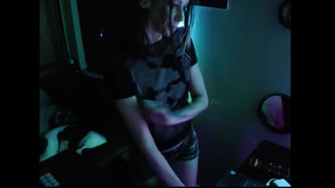 Snapshot of mvnt1s chatting on November 2025 09:09:01 AM ghost mantis online show from November 2025 09:09:01 AM