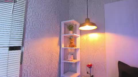 mxli_divine_ online show from June 2026 03:14:01 PM