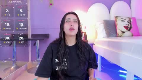 my_aleja_ online show from November 2025 01:53:02 PM