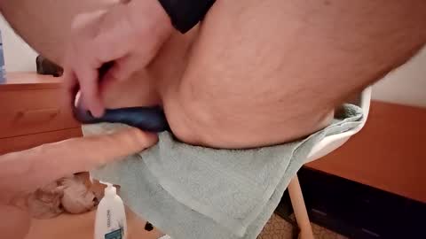 Snapshot of my_dirty_office chatting on December 2024 07:40:01 AM my_dirty_office online show from December 2024 07:40:01 AM