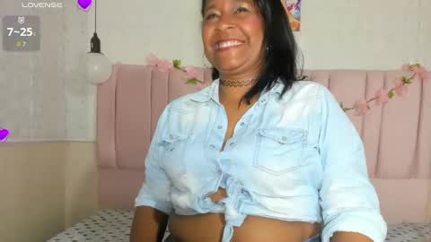 Snapshot of mya_blaze chatting on October 2025 12:52:02 PM mya_blaze online show from October 2025 12:52:02 PM