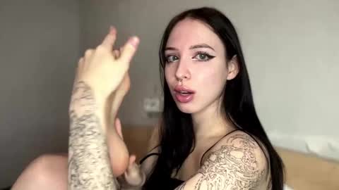 Viola online show from October 2025 07:53:02 AM