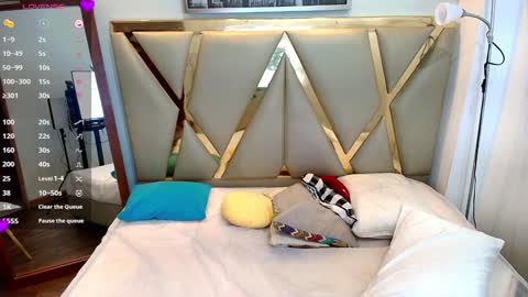 Samanta  online show from February 2025 12:44:01 PM