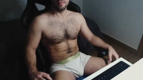 Snapshot of myhairymacho chatting on March 2025 02:23:02 PM Juan  OF  myhairymacho online show from March 2025 02:23:02 PM