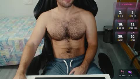 Snapshot of myhairymacho chatting on October 2025 11:49:02 AM Juan  OF  myhairymacho online show from October 2025 11:49:02 AM