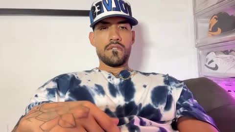 Myke esthetic online show from October 2025 01:37:02 AM