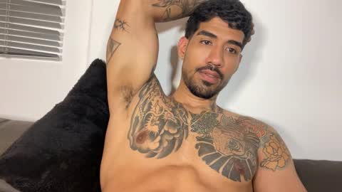 Myke esthetic online show from December 2025 08:42:02 AM