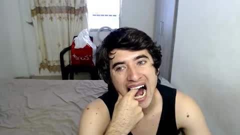 Snapshot of myke_xxx chatting on October 2025 07:25:01 PM mike online show from October 2025 07:25:01 PM