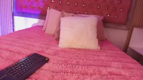 Snapshot of myladreams_ chatting on August 2026 03:30:02 AM Myla online show from August 2026 03:30:02 AM