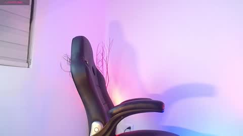 Mylo Wallace  online show from January 2025 02:47:01 AM