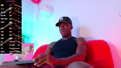 Mylo Wallace  online show from March 2025 10:52:02 PM