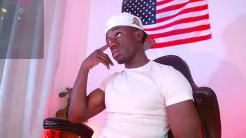 Mylo Wallace  online show from November 2025 08:19:02 PM