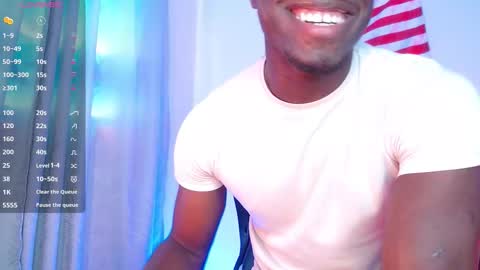 Mylo Wallace  online show from December 2025 07:53:01 PM