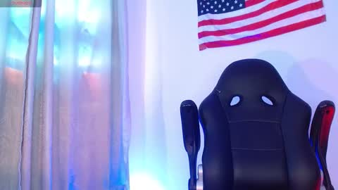 Mylo Wallace  online show from January 2026 05:37:01 PM