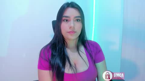 Bella online show from October 2025 12:00:01 AM