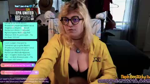 Snapshot of myrtlemystic chatting on May 2026 11:37:02 AM Myrtle Faust online show from May 2026 11:37:02 AM