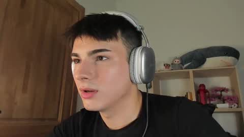 Evan Brown online show from November 2025 08:30:02 PM