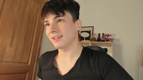 Evan Brown online show from December 2025 07:53:01 PM