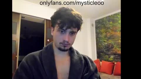 Mystic Leo online show from December 2024 02:59:02 PM