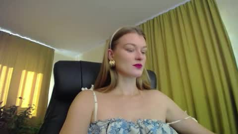 mysticvenus_ online show from October 2025 09:43:02 AM