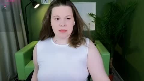 Snapshot of mystimerlina chatting on May 2026 06:20:02 AM merlin online show from May 2026 06:20:02 AM