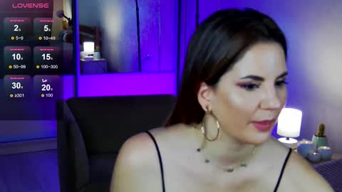 Angeline online show from November 2025 06:30:02 PM