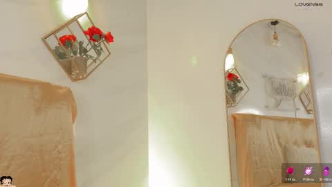 naamah_b online show from February 2026 02:43:01 PM