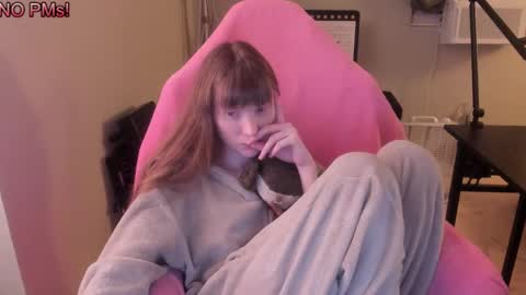 Snapshot of nacmar chatting on October 2025 08:23:02 AM Natalie Marlo online show from October 2025 08:23:02 AM