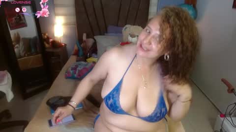 Snapshot of nadia_84 chatting on May 2026 01:43:02 PM nadia_84 online show from May 2026 01:43:02 PM