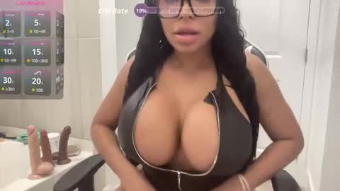 Snapshot of nadia_xamor chatting on February 2026 05:01:02 AM My real name is Angelina. Please say hello I like to chat with you. If you have requests or dirty talk please use tipnotes. online show from February 2026 05:01:02 AM