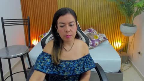 N A H I A online show from February 2025 12:03:02 PM