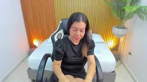 N A H I A online show from March 2025 02:53:02 PM