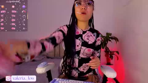 Snapshot of nahia_low chatting on October 2025 01:36:02 AM  Valeria  online show from October 2025 01:36:02 AM