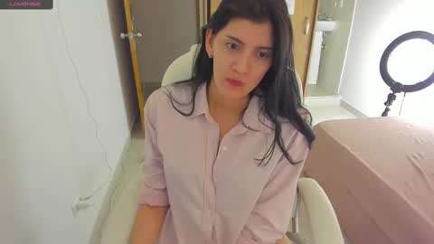 independent model online show from February 2025 04:23:01 AM