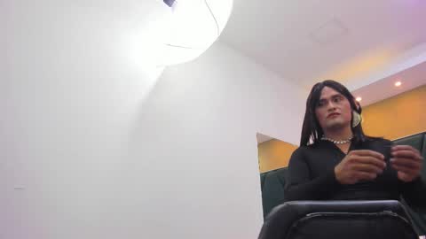 nahomidiore online show from October 2025 07:33:01 PM