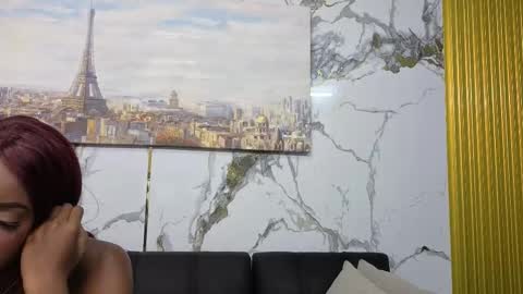 Nahomy  online show from November 2025 05:41:01 PM