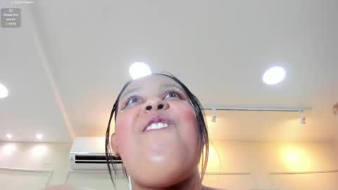 Nahomy online show from February 2025 08:51:02 PM