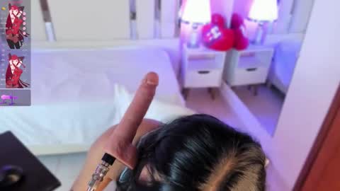 Nahomy Roberts online show from October 2025 12:13:02 PM