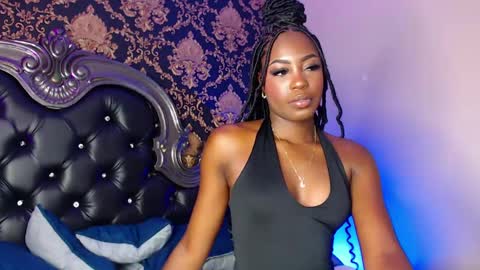 Naia online show from November 2025 08:08:02 PM