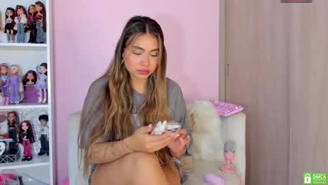      online show from November 2025 03:40:02 AM