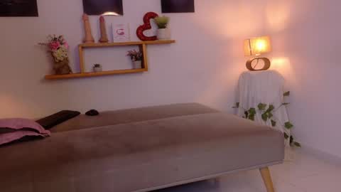 nairagold_ online show from May 2026 11:45:02 PM