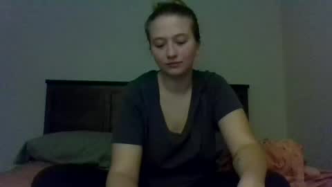 Snapshot of nakedmomma chatting on December 2024 03:49:01 AM SianaBabe online show from December 2024 03:49:01 AM