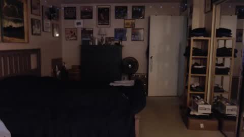 Snapshot of nakedmonkey chatting on December 2024 01:13:01 AM nakedmonkey online show from December 2024 01:13:01 AM