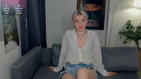 Snapshot of nakishacroshaw chatting on October 2025 10:51:01 AM Kate online show from October 2025 10:51:01 AM